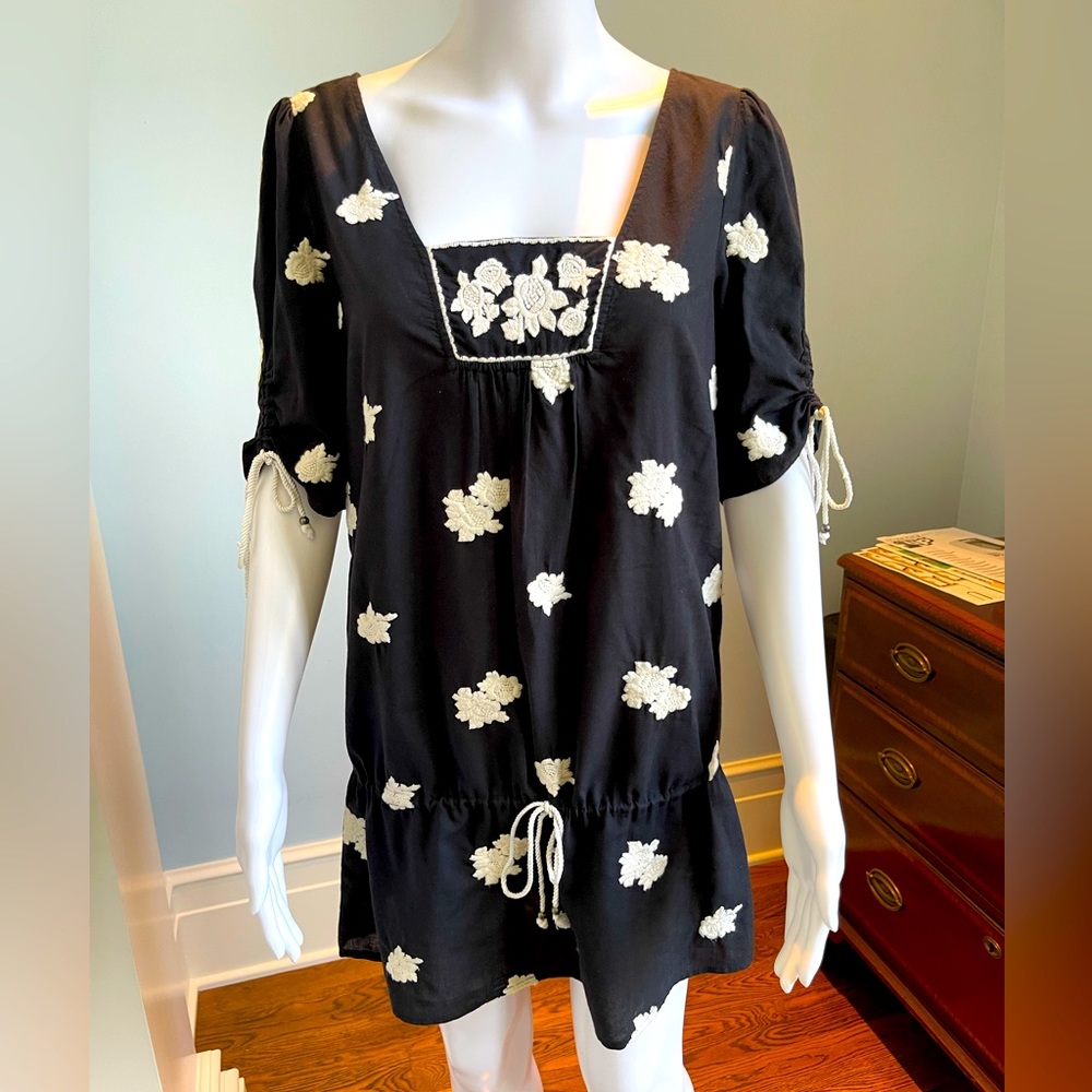 Juicy Couture swim coverup… black w embroidered cream roses!